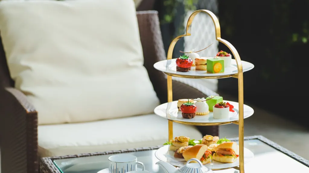 Plant-Based Tea, Thoughtfully Served